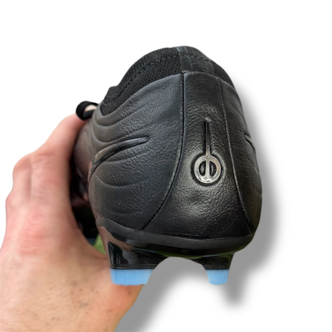 Nike Tiempo Maestro 'Blackout'